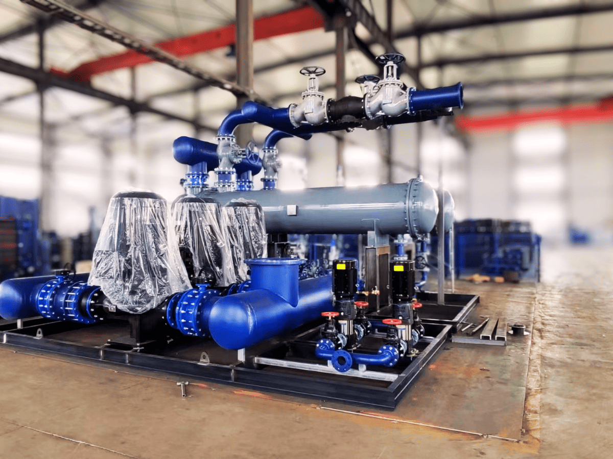 Steam-water heat exchange skid installation